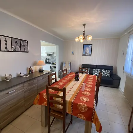 Maison Souvenir D'Enfance - Proche Plage - Garage بيت للعطل *