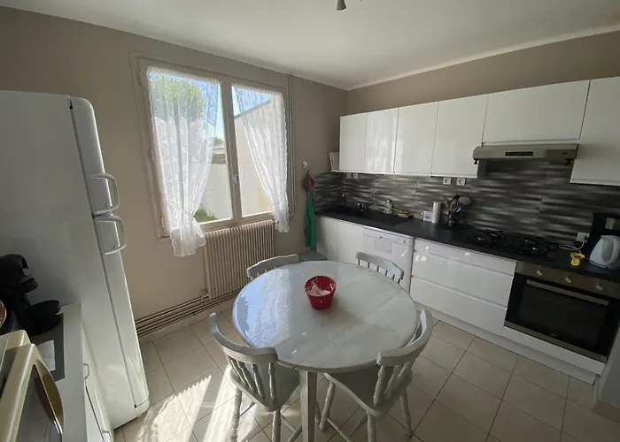 Maison Souvenir D'Enfance - Proche Plage - Garage بيت للعطل